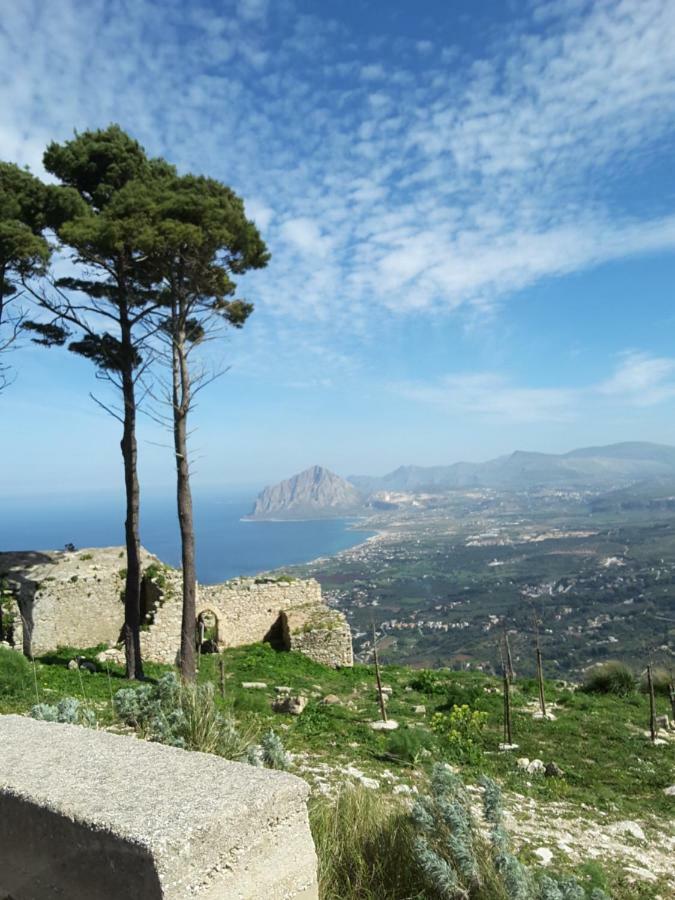 Casa Nel Vigneto Erice Pensionat Eksteriør billede